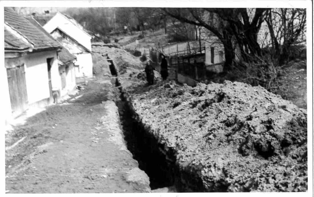 Bau der Wasserleitung - Gemeindeamt