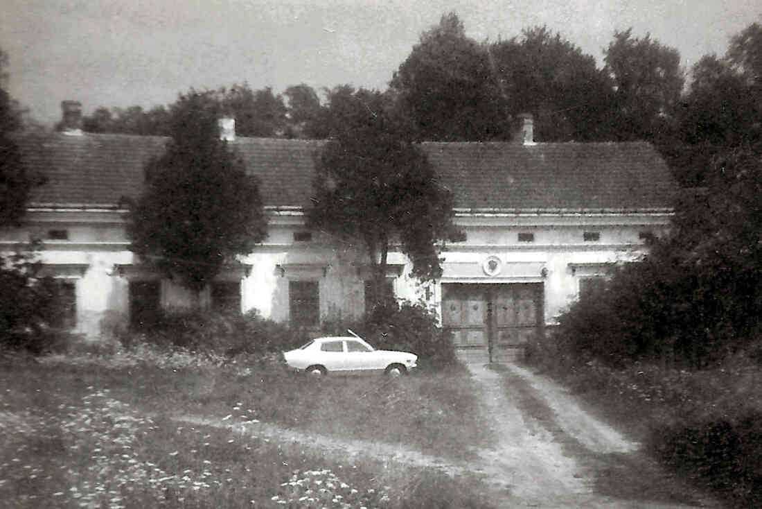 Ehemaliges Gasthaus Karner vor der Revitalisierung 1974