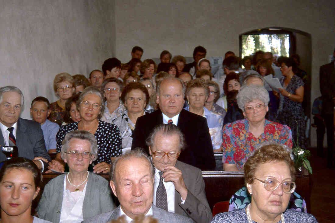 Besucher der Kirchweihfeier  1993