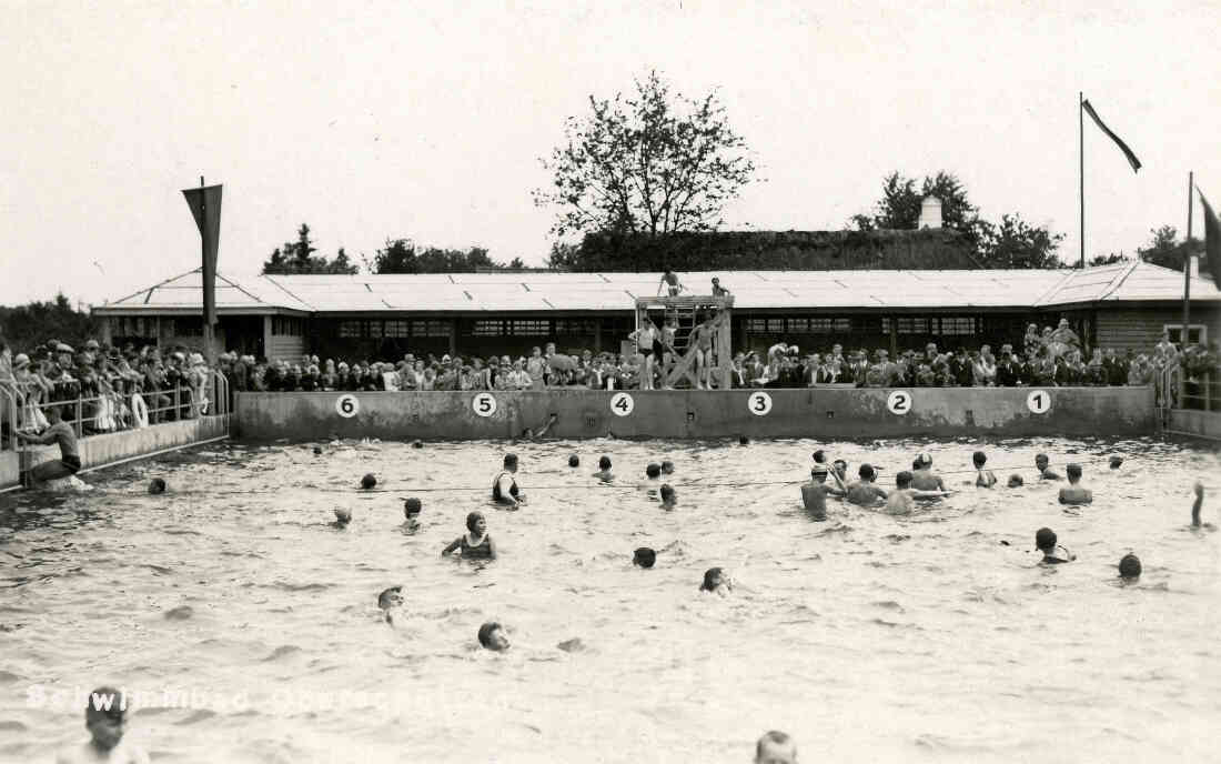 Schwimmbad Oberschützen bei der Neueröffnung 1930