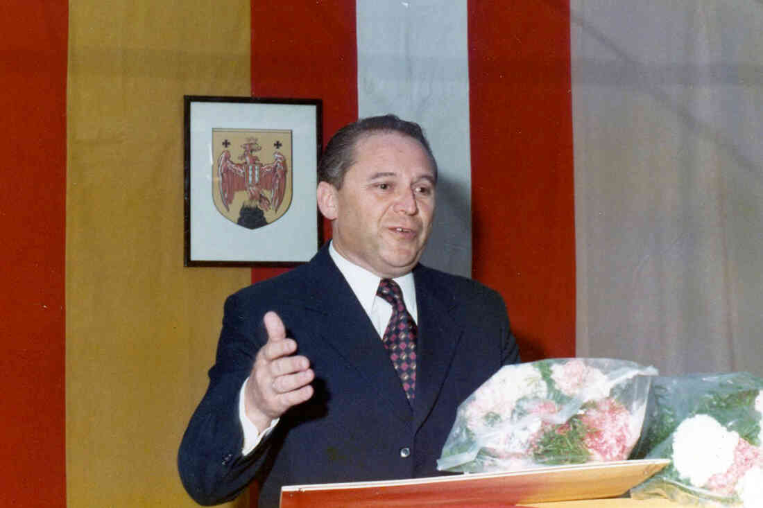Reinhold Polster wird Ehrenbürger von Oberschützen (25.10.1972)