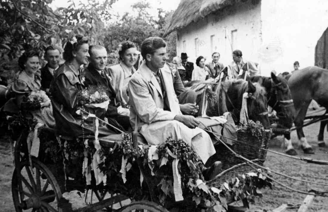 Hochzeit Leitner Hilda (Wolfger) - 1952 (Untertrum - Augasse)