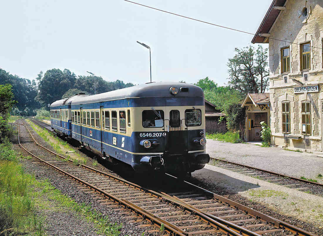 Letzten Betriebstag am Bahnhof