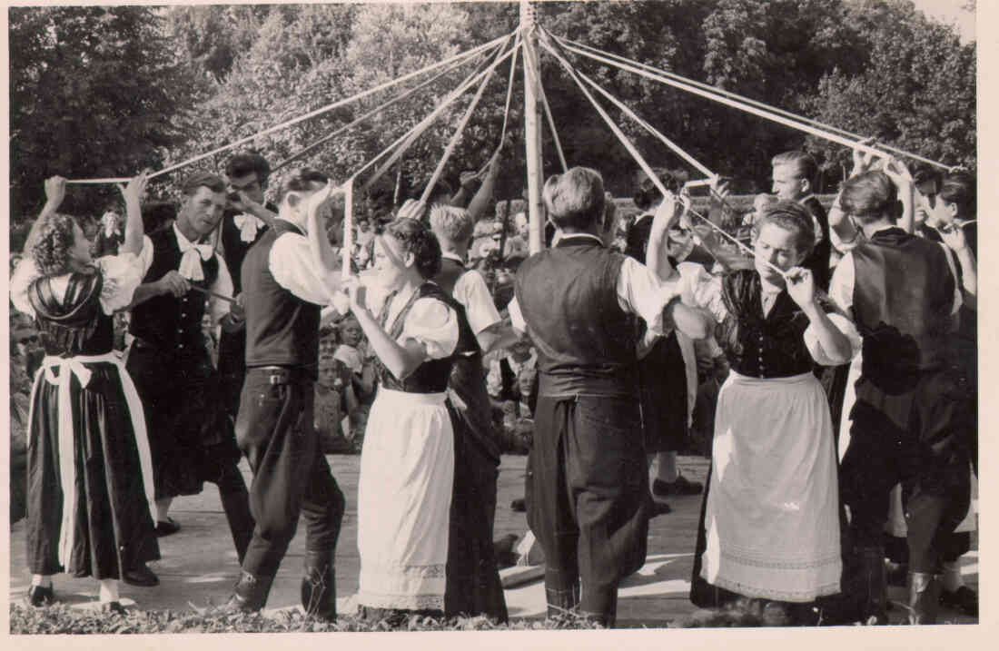 Oberschützer Volkstänzer 1 beim Erntedankfest in Bad Tatzmannsdorf