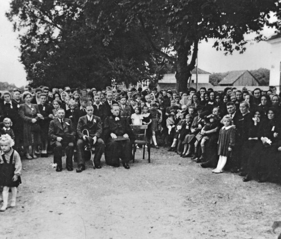 Kriegerdenkmalweihe - Pfarrer Pohl