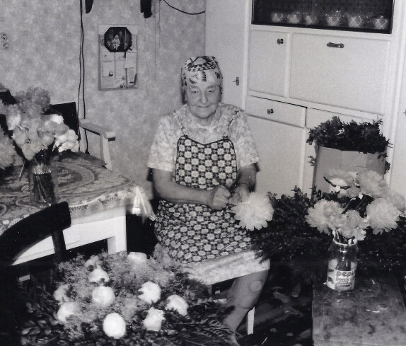 Die Blumenbinderin - Frau Irma Kirnbauer