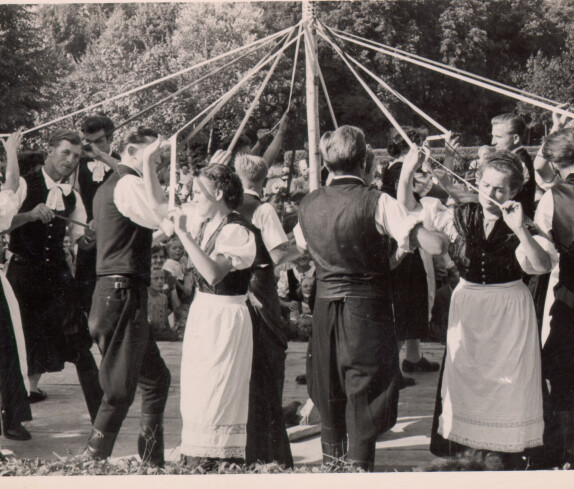 Oberschützer Volkstänzer 1 beim Erntedankfest in Bad Tatzmannsdorf