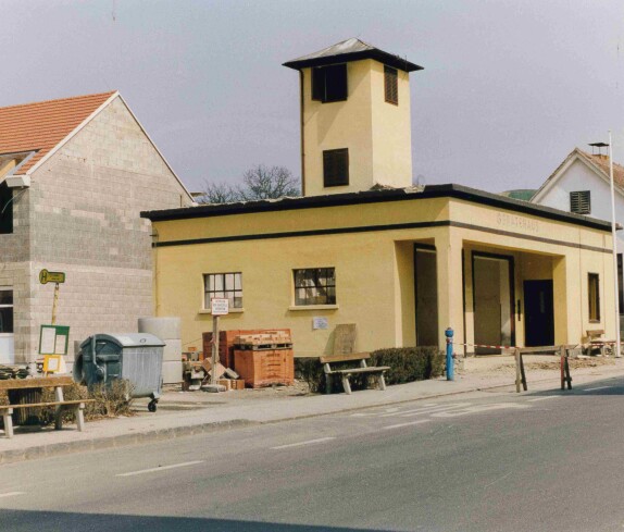 Juni 1993 - Gemeindeamt, Abbruch Gerätehaus