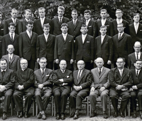 Maturajahrgang 1965 der Lehrerbildungsanstalt in Oberschützen, Direktor Karl Auer