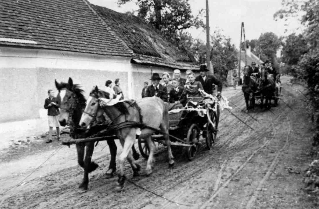 Hochzeit Leitner Hilda (Wolfger) - 1952 (Untertrum - Augasse)