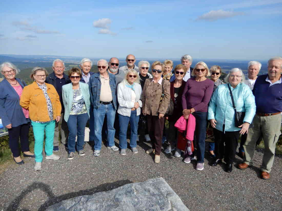 Oberschützer Senioren am "Gugelhupf" in Bernstein, Herbst 2023